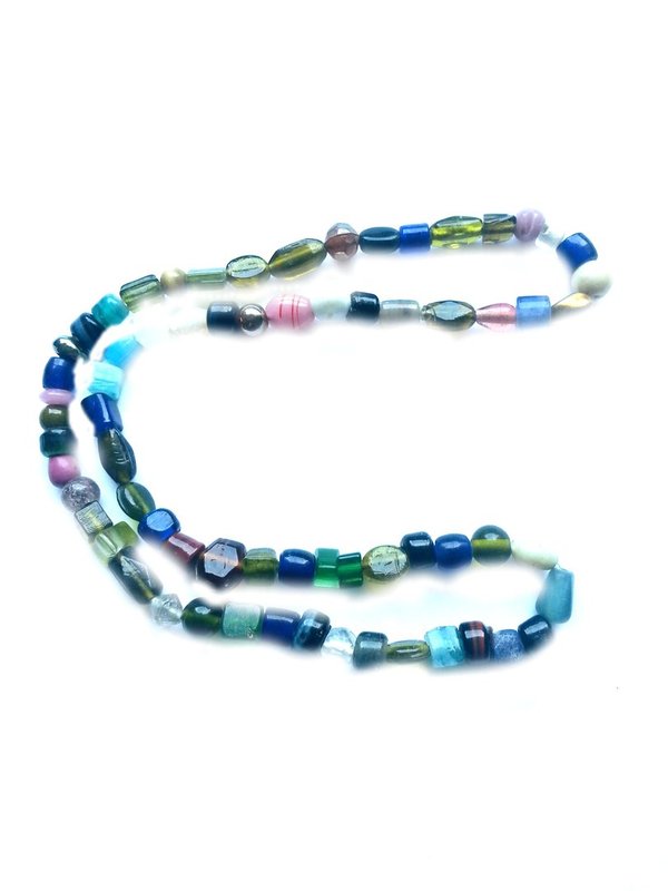 Halskette aus Glasperlen – MSK 1041
