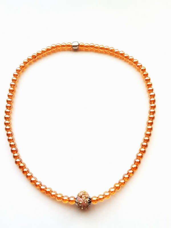 Halskette aus Glasperlen – MSK 1053