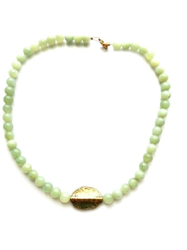 Halskette aus Serpentin-Perlen – ESK 1004